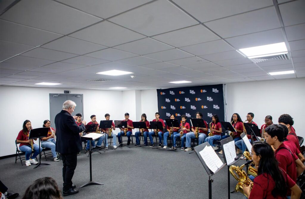 maestros-estudiantes-2024